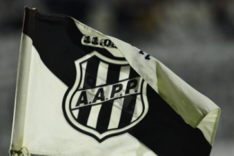 *🚨 SITUAÇÃO PREOCUPANTE DA PONTE PRETA*  *• Salários atrasados;* *• Transfer ban;*  *• Saídas em série;*  *• Paralisações;* *e um elenco cada vez mais enxuto desenham o cenário atual de uma crise que se aprofundou mês a mês. Esse é o lema atual da Ponte.*  Essa é a realidade da Ponte Preta, lanterna do Paulistão, cuja situação se agravou ainda mai